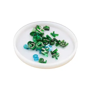 Bunte Harz Alphabet Zahlen Charms DIY Handwerk Schmuck Zubehör Nahaufnahme Detailansicht
