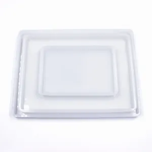 Vista detallada del molde de silicona rectangular blanco para resina epoxi.