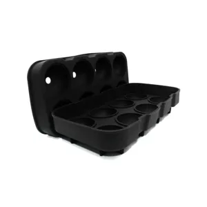 Detailansicht der schwarzen Silikon Eiswürfelform mit 8 runden Kugeln geöffnet.