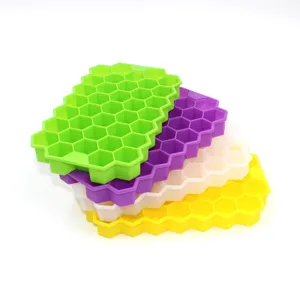 Vassoio per cubetti di ghiaccio in silicone a nido d'ape, stampo flessibile 37 griglie.