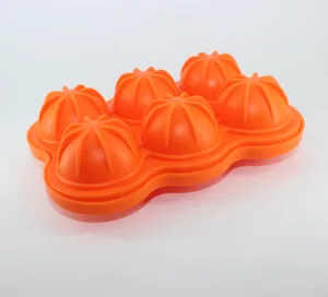 Molde de silicona naranja de 6 cavidades, bandeja flexible para hielo y detalle.