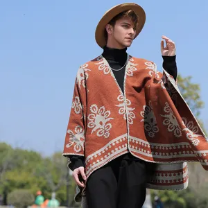 Modischer orangefarbener Strickponcho für Herren mit weißen Blumenmustern für den Winter