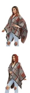 Stijlvolle geruite poncho-sjaal met capuchon, splitzoom en zacht acrylbreisel voor dames