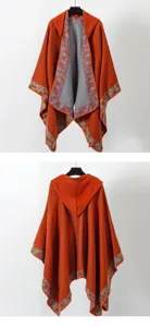 Vistas frontal y trasera de un poncho bohemio naranja con capucha y bordes florales.