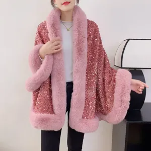 Eleganter rosa Pailletten-Schal mit luxuriösem Kunstpelzkragen und Besatzdetails