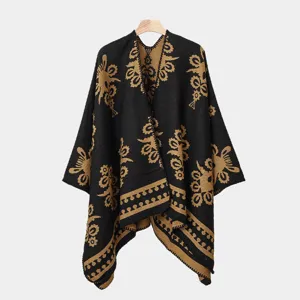 Elegantes schwarz-goldenes Stricktuch mit ethnischen Blumenmustern und warmem Stoff