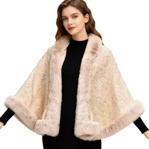 Eleganter cremefarbener Pailletten-Schal mit Webpelzbesatz und warmem Fleece-Futter für den Winter