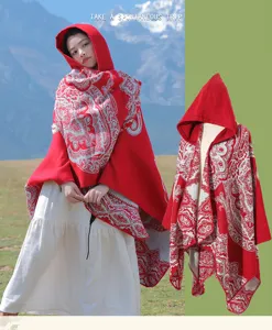 Böhmischer ethnischer roter Kapuzen-Paisley-Poncho-Schal für Outdoor-Reisen und Fotos