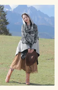 Ethnisches Strick-Cape mit Kapuze im Boho-Stil für Reisen und Outdoor-Fotografie
