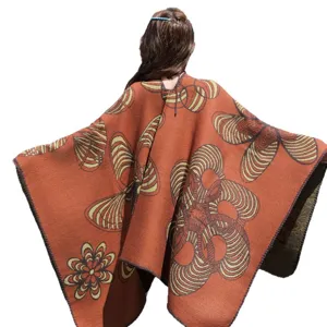 Eleganter Damen-Strickponcho-Schal mit abstraktem Blumenmuster in Terrakotta-Orange