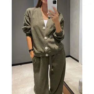 Ensemble cardigan en tricot et pantalon de loisir pour femme, tenue élégante quotidienne.