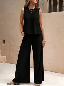 Détails de l'ensemble élégant unicolore avec débardeur col rond et pantalon large tendance.