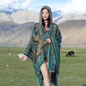 Poncho scialle in maglia con cappuccio stile bohémien con motivi floreali turchesi