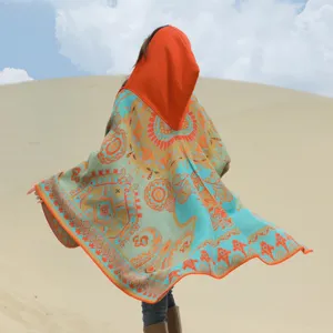 Poncho scialle con cappuccio in maglia a fiori stile etnico bohémien per fotografia