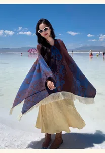 Böhmischer Ethno-Jacquard-Schal mit Fransen für Reisen und die Fotografie im Freien Design