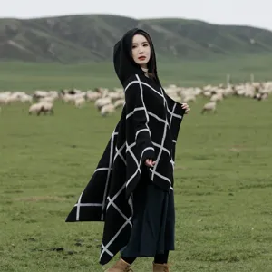 Modischer schwarz-weiß karierter Kapuzenumhang, weiches Reise-Poncho-Schultertuch für Damen