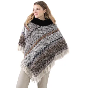 Damen Strickponcho für Herbst Winter mit schwarzem Kunstfellkragen und Fransen