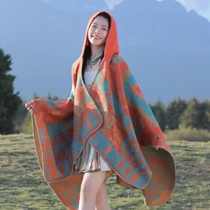 Châle à capuche style bohème pour femme avec motif géométrique en tricot orange vif