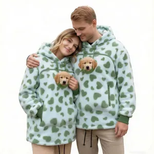 Couple fleece hoodie with pet pouch green heart print casual winter warm hooded sweatshirt for lovers
