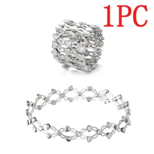 Dettaglio del bracciale anello a cuore deformabile 2-in-1 con stati espanso e chiuso
