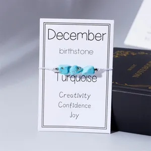 Detalle de pulsera de piedra de nacimiento de diciembre con turquesas