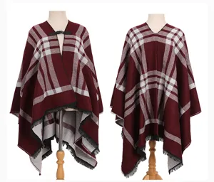 Poncho cárdigan de cuadros granate para mujer con flecos y cierre de hebilla de cuero