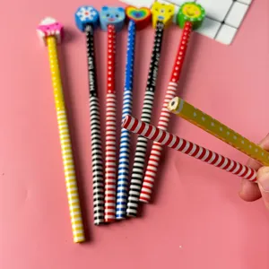 Crayons de dessin animés mignons avec gommes, parfaits pour l'école et les cadeaux.