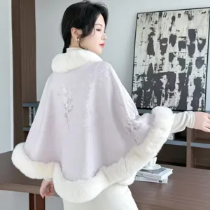 Élégant châle cape blanc en fausse fourrure de style chinois pour l'hiver sur robes Qipao