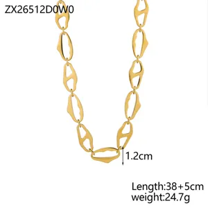 Collana a catena dorata spessa con maglie organiche lunghezza 38+5cm