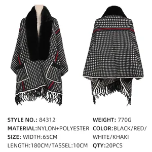 Poncho de punto de pata de gallo con cuello de piel y flecos, vistas delantera y trasera