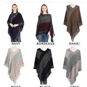 Poncho en maille douillet avec fil métallisé et franges en plusieurs couleurs