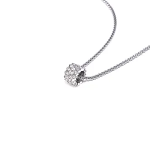 Minimalistische titaniumstalen ketting met sprankelende cilindrische hanger met kristal