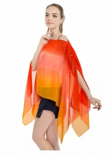 Elegante poncho de gasa con botones de perla y degradado naranja protector solar