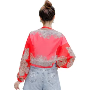 Roter bedruckter Chiffon-Sonnenschutzschal mit langen Ärmeln für den UV-Schutz