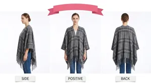 Grauer karierter Strickponcho für Damen mit Fransen, dargestellt in drei Ansichten