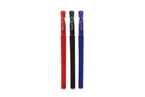 Detailansicht von drei GP-380 Gelschreiber mit mattem Finish in den Farben Rot, Schwarz, Blau
