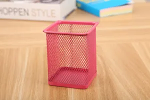 Portalápices rectangular de malla metálica rosa para almacenamiento de oficina y escuela