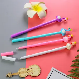 Simpatiche penne gel a forma di fenicottero e cigno con corona per scuola e ufficio