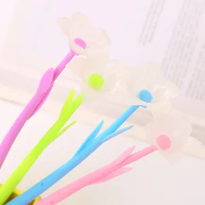 Simpatiche penne gel a forma di fiore che cambiano colore al sole per la scuola.