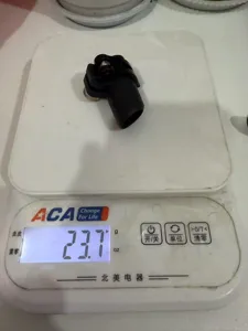 Accesorio de repuesto de metal para bloqueo externo de bastón de trekking, diseño negro.