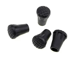 Detailansicht von schwarzen Gummispitzen für Trekkingstöcke, strapazierfähiges Design.