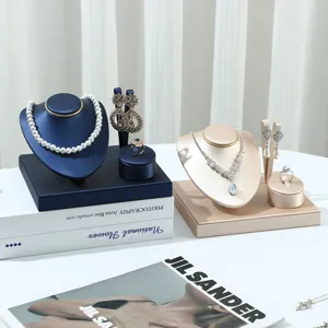 Juego de expositores de joyas de cuero PU cepillado para collares pendientes y anillos de lujo