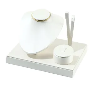 Juego de exhibidores de joyas profesionales de cuero PU blanco para collares y pendientes