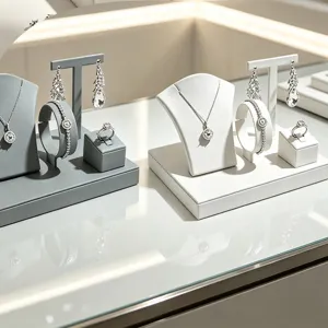 Set professionale di 4 supporti per gioielli per collane orecchini bracciali e anelli