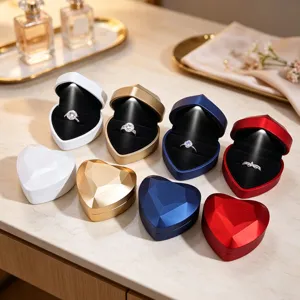 LED Leuchtende Herzförmige Ringbox Diamant Oberfläche Schmuck Display Fall Geschenkbox Für Antrag Hochzeit Verlobung