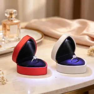 LED-Herz-Ringbox für romantische Heiratsanträge und Schmuckgeschenke
