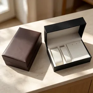 Juego de cajas de reloj y joyas de cuero PU con tapa abatible y forro suave interno