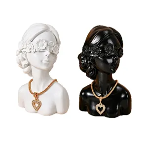 Soporte de exhibición de joyería de resina busto de niña para collares y aretes en blanco y negro