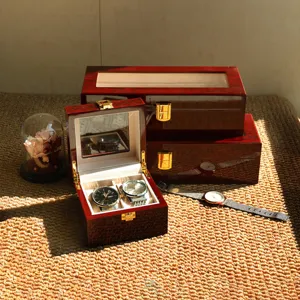 Cajas de relojes de lujo de madera lacada roja con 2 y 5 ranuras de almacenamiento