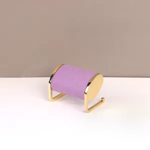 Paarse fluwelen sieradenhouder met gouden metalen frame voor armbanden en horloges